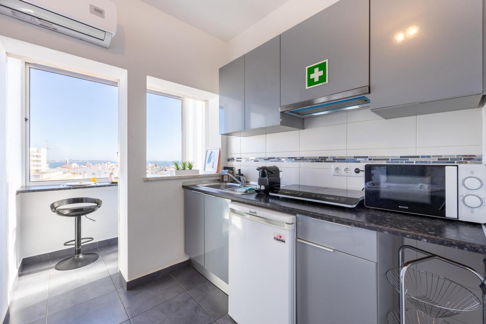 Stay On Top Apartments Лагуш Экстерьер фото